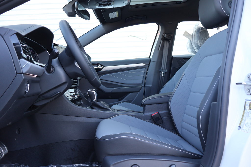 2025 Volkswagen Jetta Comfortline in Mascouche, Quebec - 8 - w1024h768px