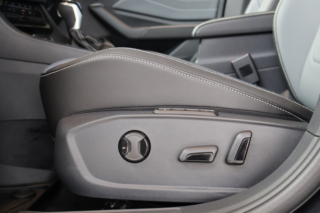2025 Volkswagen Jetta Highline in Mascouche, Quebec - 7 - w1024h768px