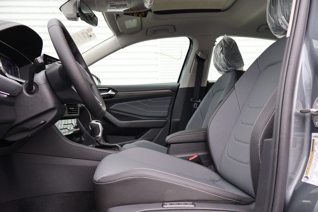 Volkswagen Jetta Highline 2025 à Mascouche, Québec - 8 - w1024h768px