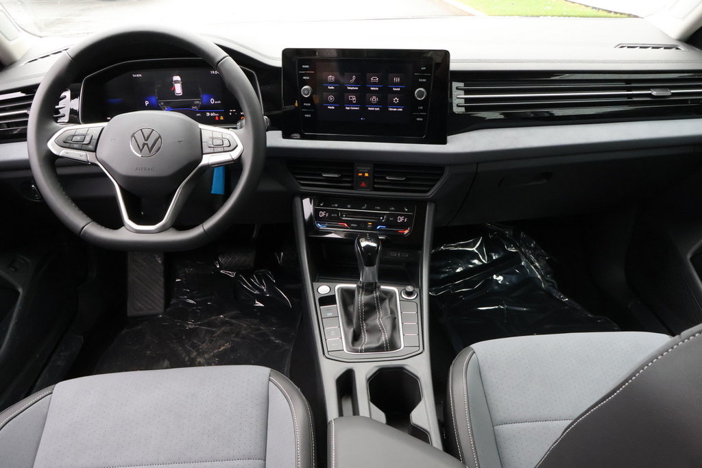2025 Volkswagen Jetta Comfortline in Mascouche, Quebec - 10 - w1024h768px