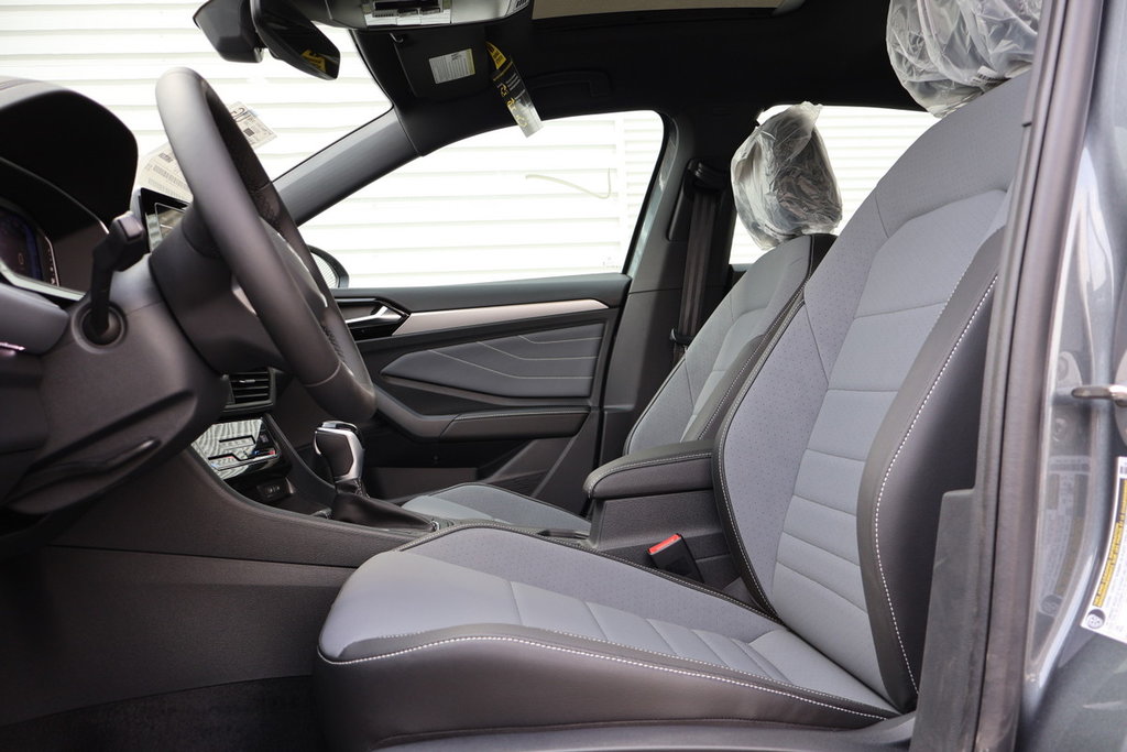 2025 Volkswagen Jetta Comfortline in Mascouche, Quebec - 8 - w1024h768px