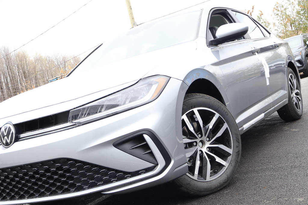 Volkswagen Jetta Comfortline 2025 à Mascouche, Québec - 7 - w1024h768px
