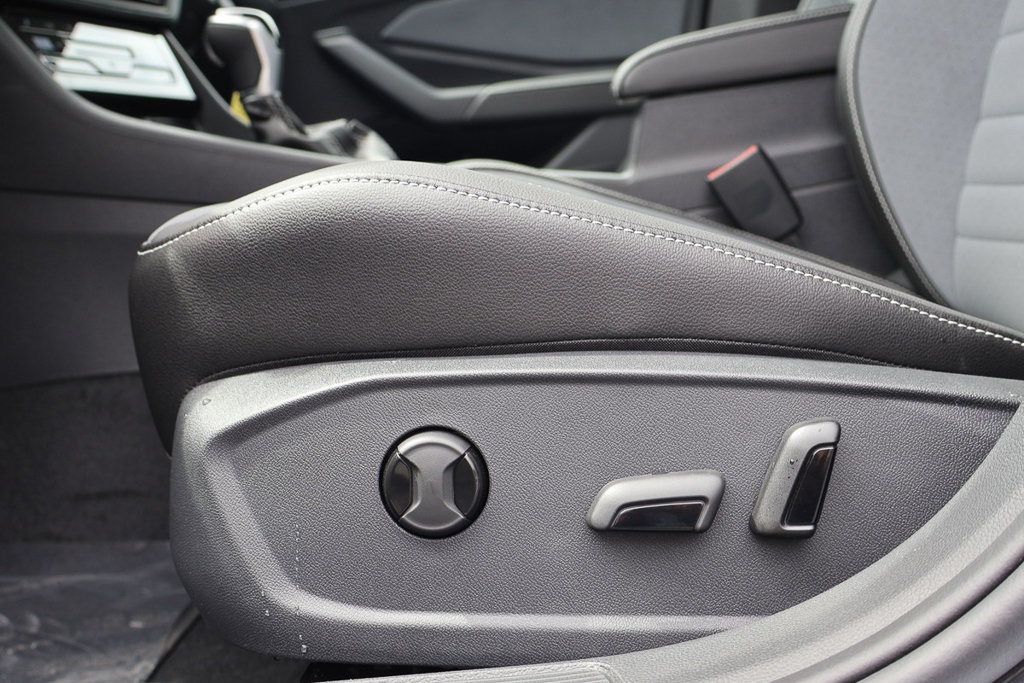 Volkswagen Jetta Comfortline 2025 à Mascouche, Québec - 9 - w1024h768px