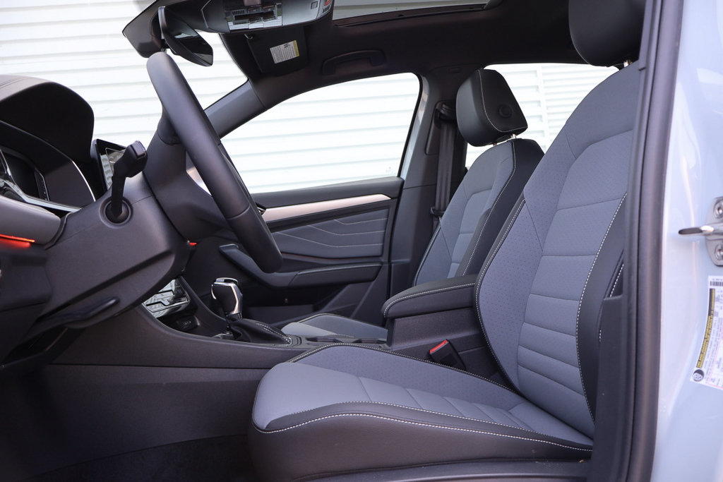 Volkswagen Jetta Comfortline 2025 à Mascouche, Québec - 8 - w1024h768px