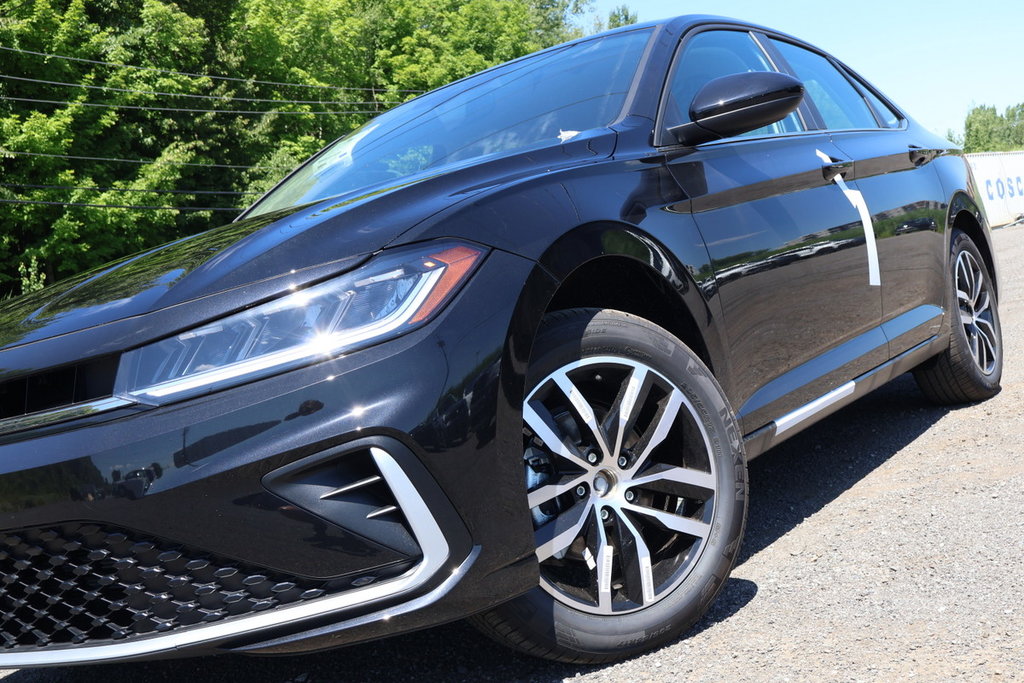 2025 Volkswagen Jetta Comfortline in Mascouche, Quebec - 8 - w1024h768px