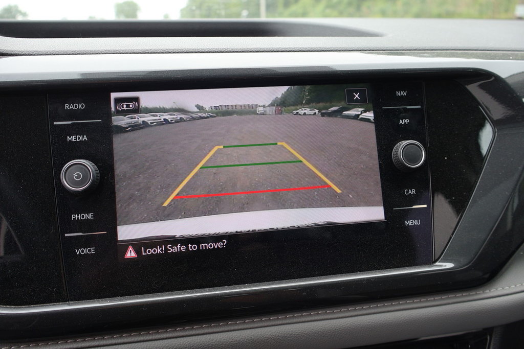 2022 Volkswagen Taos Highline, Toit pano, Audio Beats in Terrebonne, Quebec - 21 - w1024h768px