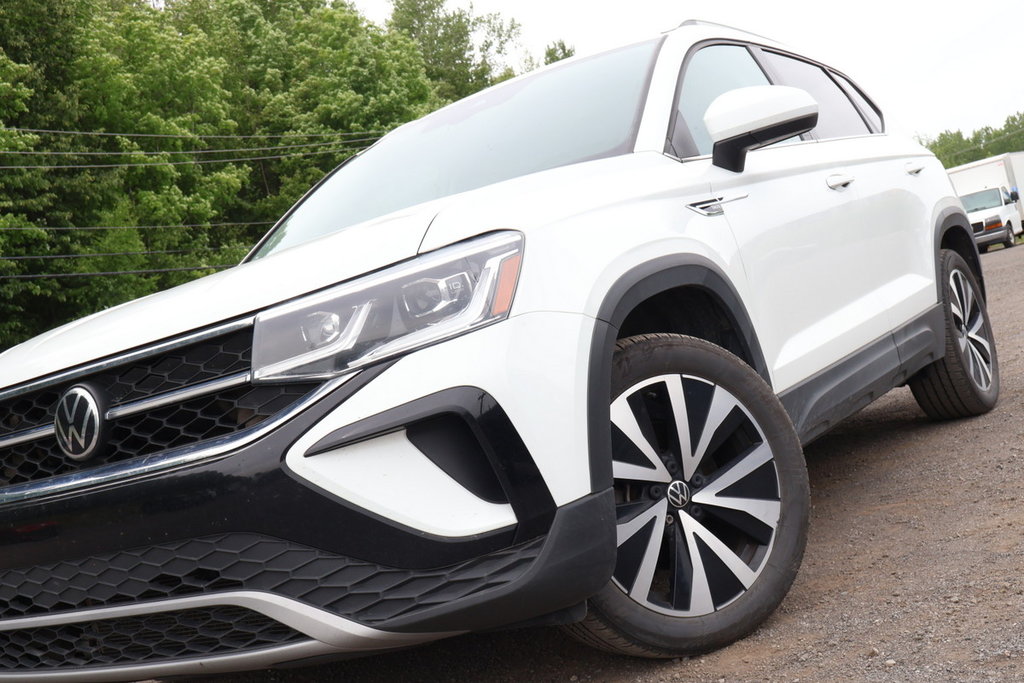 2022 Volkswagen Taos Highline, Toit pano, Audio Beats in Terrebonne, Quebec - 9 - w1024h768px