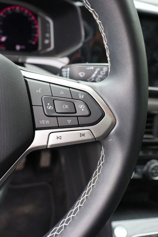 2022 Volkswagen Taos Highline, Toit pano, Audio Beats in Terrebonne, Quebec - 18 - w1024h768px