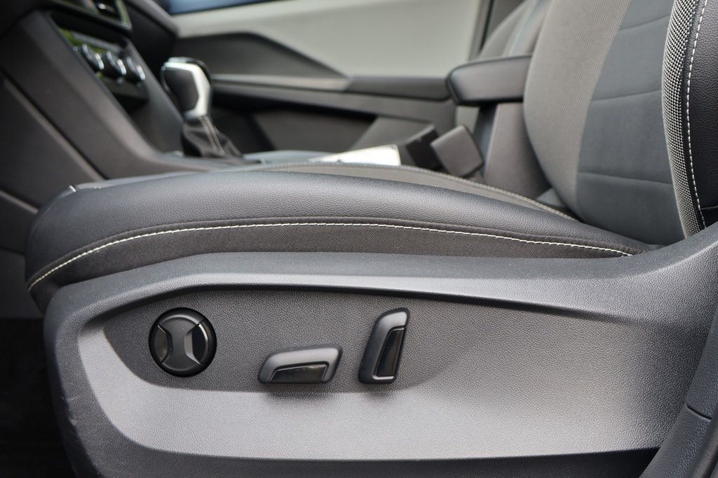 2023 Volkswagen Taos Comfortline, Carplay, Toit ouvrant, 4Motion in Mascouche, Quebec - 13 - w1024h768px