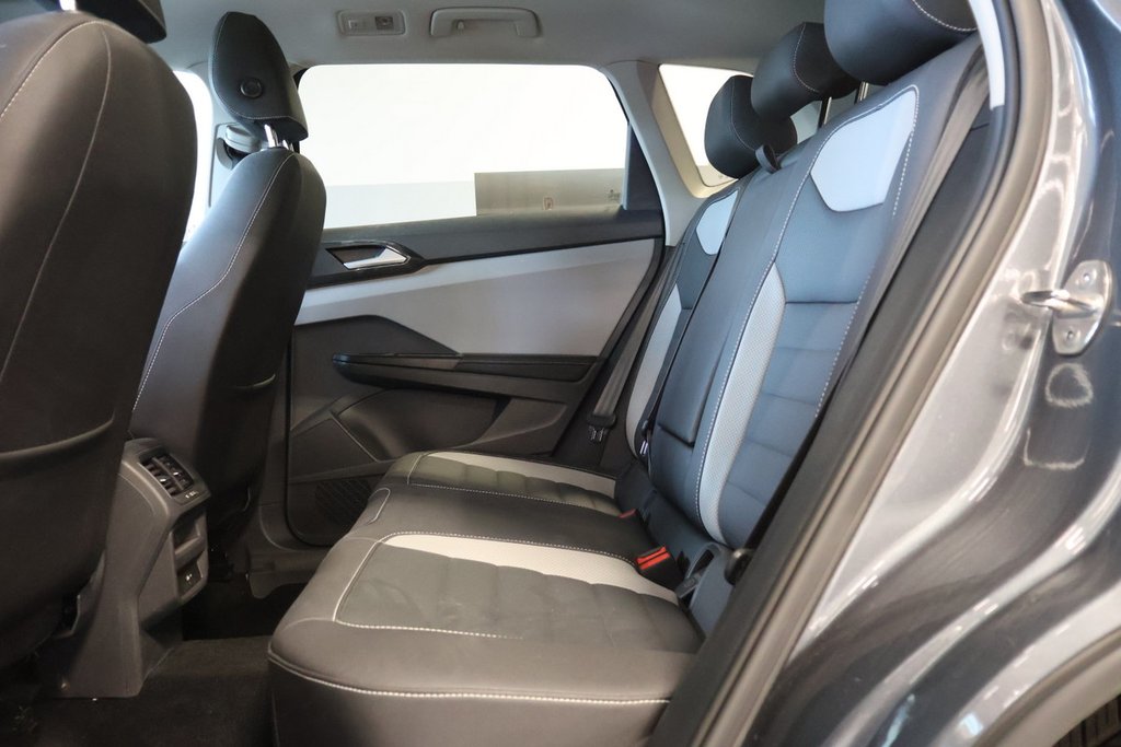 Volkswagen Taos Highline+19''+toit pano+cuir 2024 à Mascouche, Québec - 28 - w1024h768px