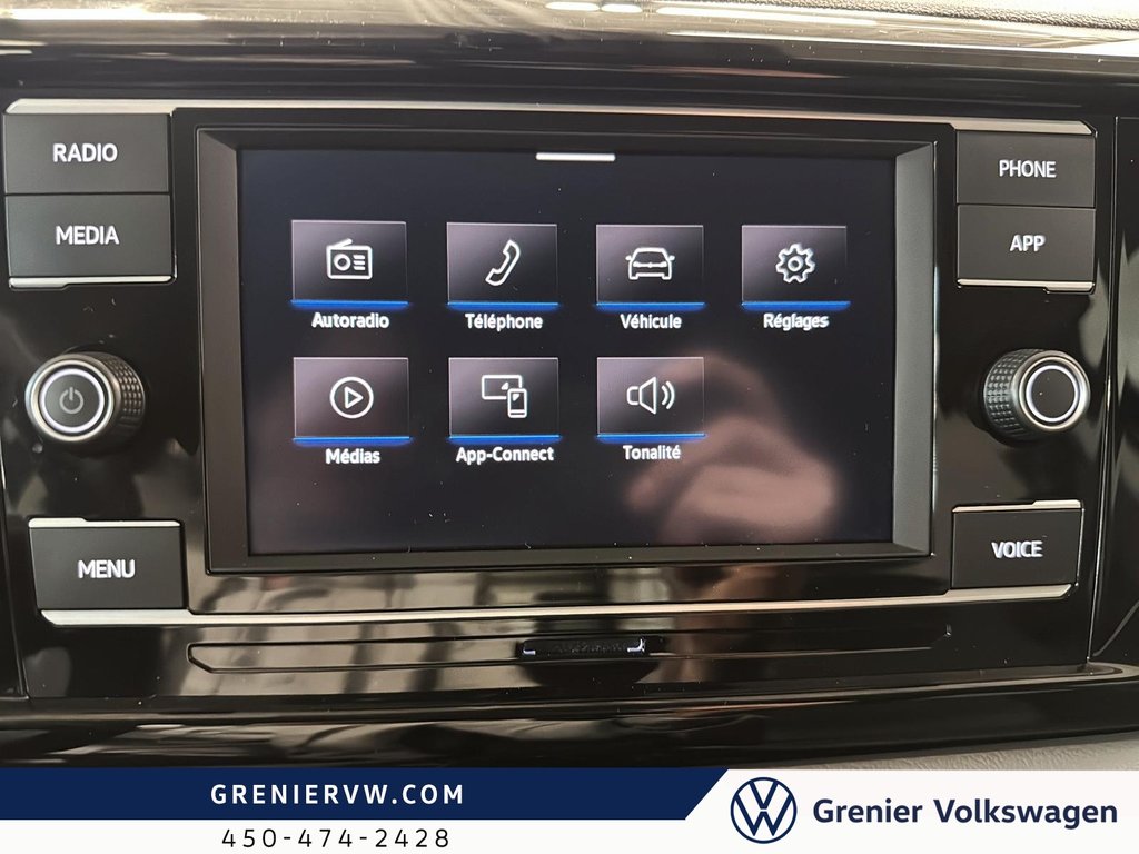 2024 Volkswagen TAOS Trendline, 4-Motion, Carplay, Siege Chauffant in Terrebonne, Quebec - 12 - w1024h768px