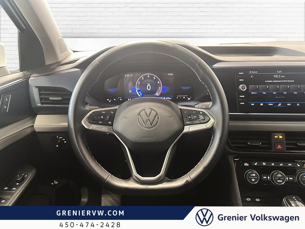 Volkswagen TAOS Comfortline, Black edition, 4Motion, Toit, Carplay 2024 à Terrebonne, Québec - 12 - w1024h768px