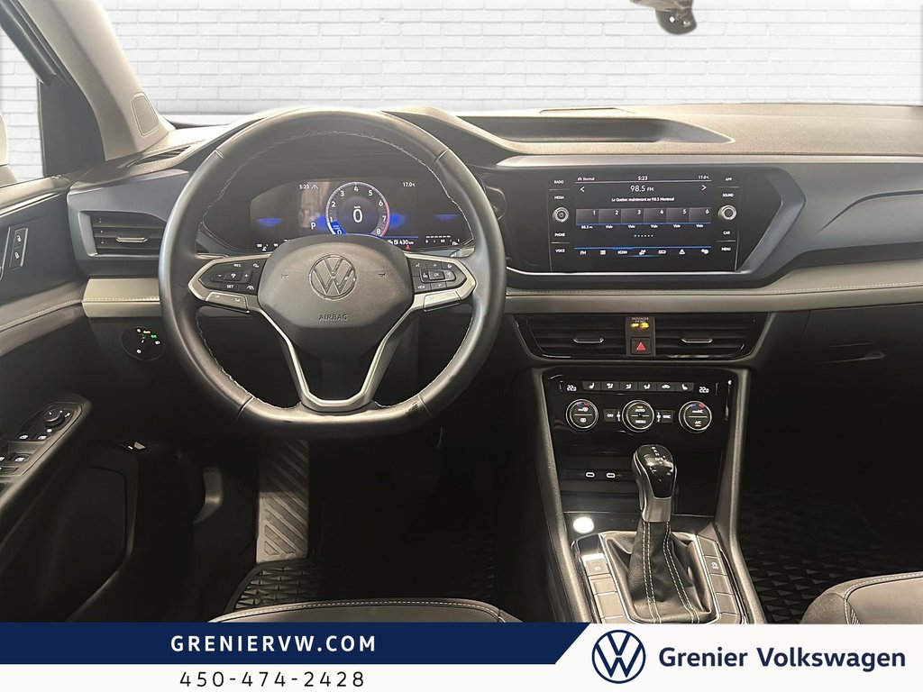 Volkswagen TAOS Comfortline, Black edition, 4Motion, Toit, Carplay 2024 à Terrebonne, Québec - 11 - w1024h768px