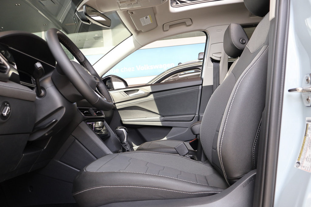 Volkswagen Taos Comfortline Black Edition 4MOTION 2025 à Mascouche, Québec - 4 - w1024h768px