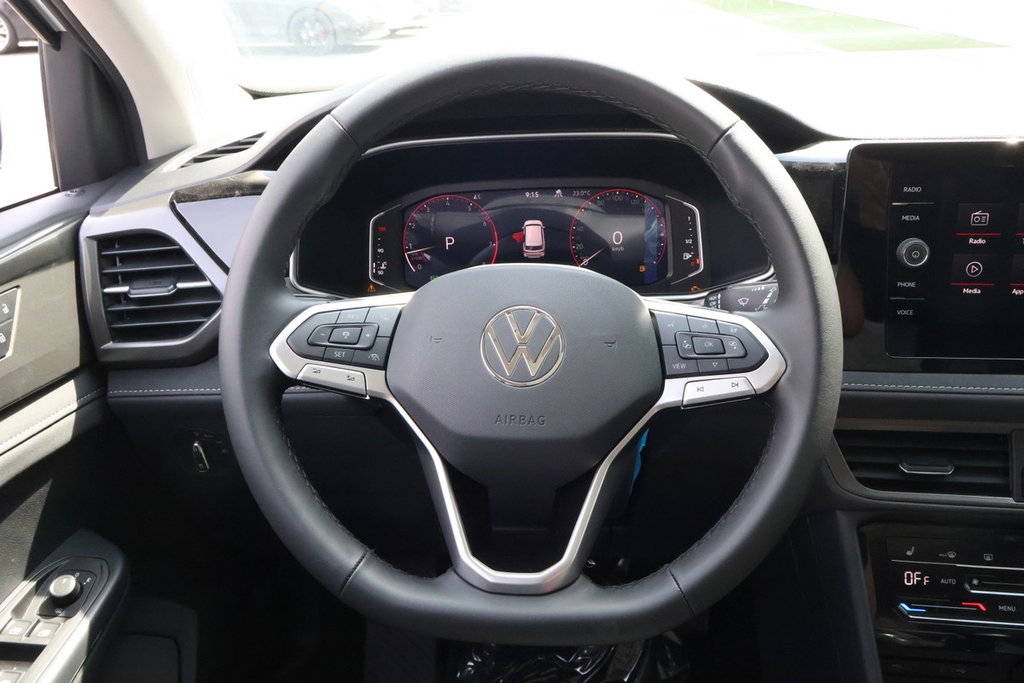2025 Volkswagen Taos Comfortline Black Edition 4MOTION in Mascouche, Quebec - 12 - w1024h768px