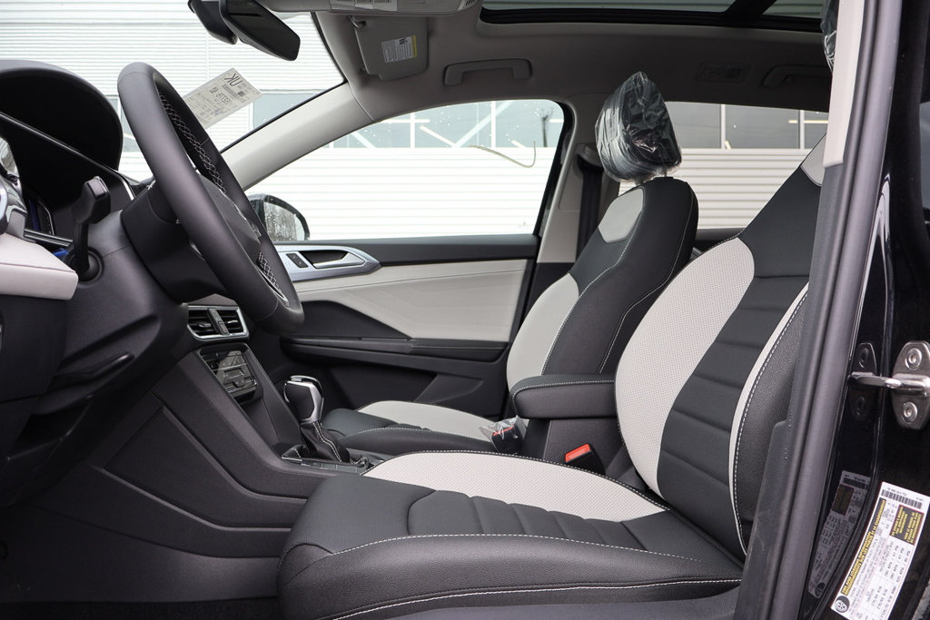 2025 Volkswagen Taos Highline 4MOTION in Mascouche, Quebec - 8 - w1024h768px
