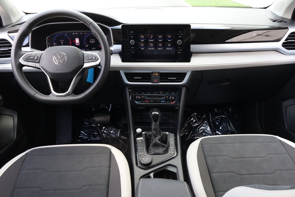 Volkswagen Taos Comfortline 4MOTION 2025 à Mascouche, Québec - 11 - w1024h768px