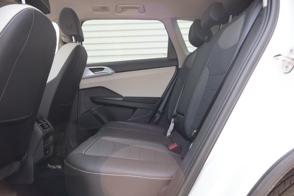 Volkswagen Taos Comfortline 4MOTION 2025 à Mascouche, Québec - 22 - w1024h768px