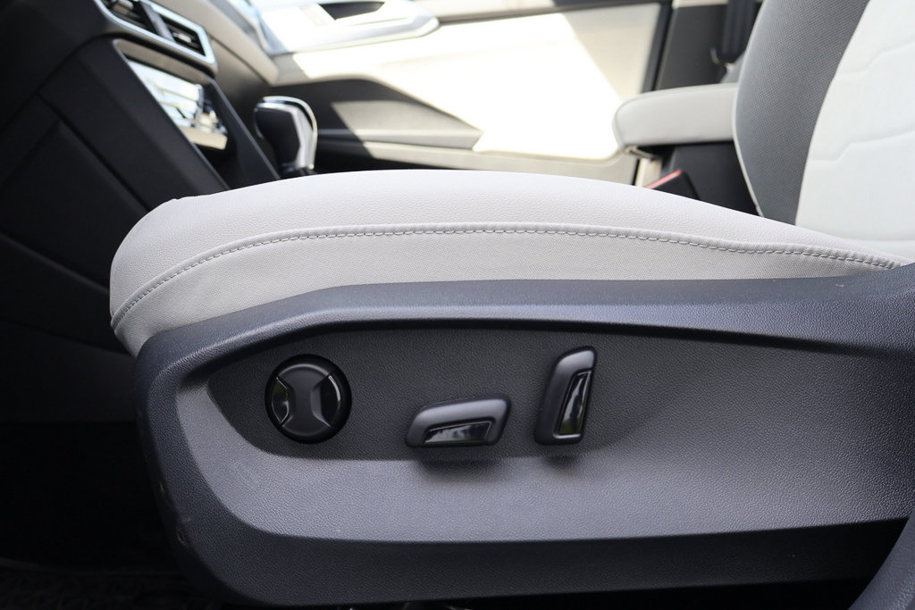 2025 Volkswagen Taos Comfortline 4MOTION in Mascouche, Quebec - 10 - w1024h768px