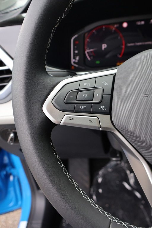 Volkswagen Taos Highline 4MOTION 2025 à Mascouche, Québec - 13 - w1024h768px