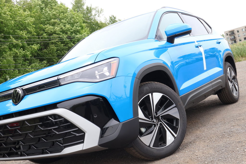 Volkswagen Taos Highline 4MOTION 2025 à Mascouche, Québec - 7 - w1024h768px