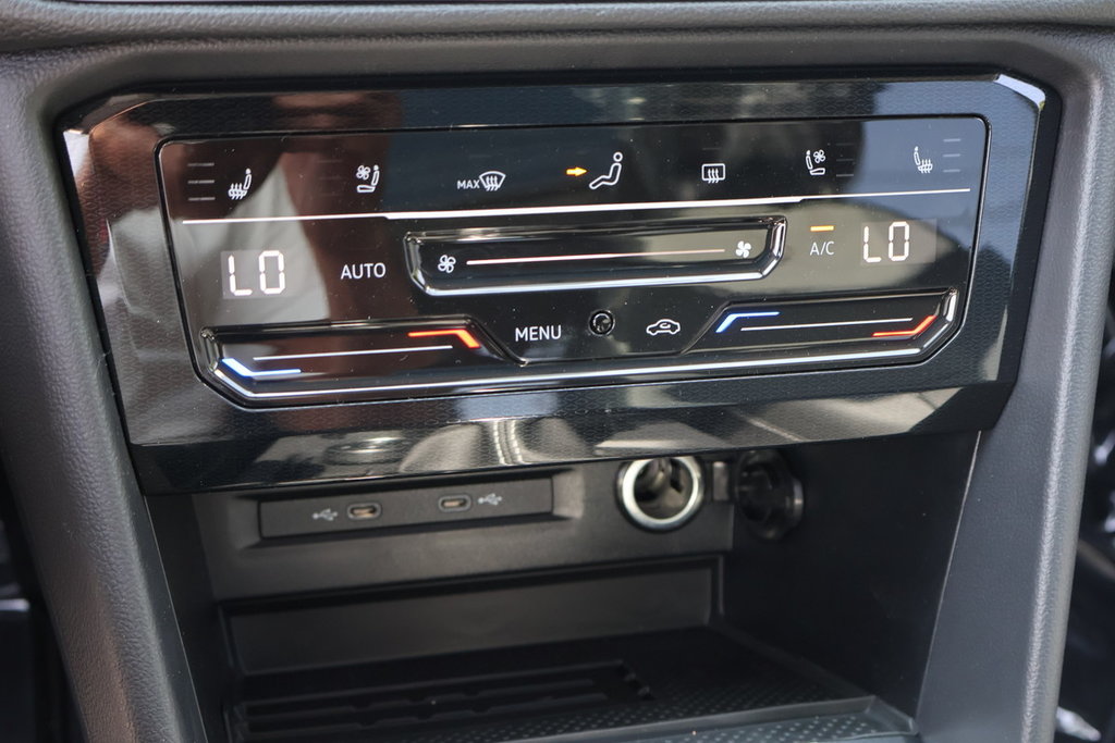 2025 Volkswagen Taos Highline 4MOTION in Mascouche, Quebec - 19 - w1024h768px