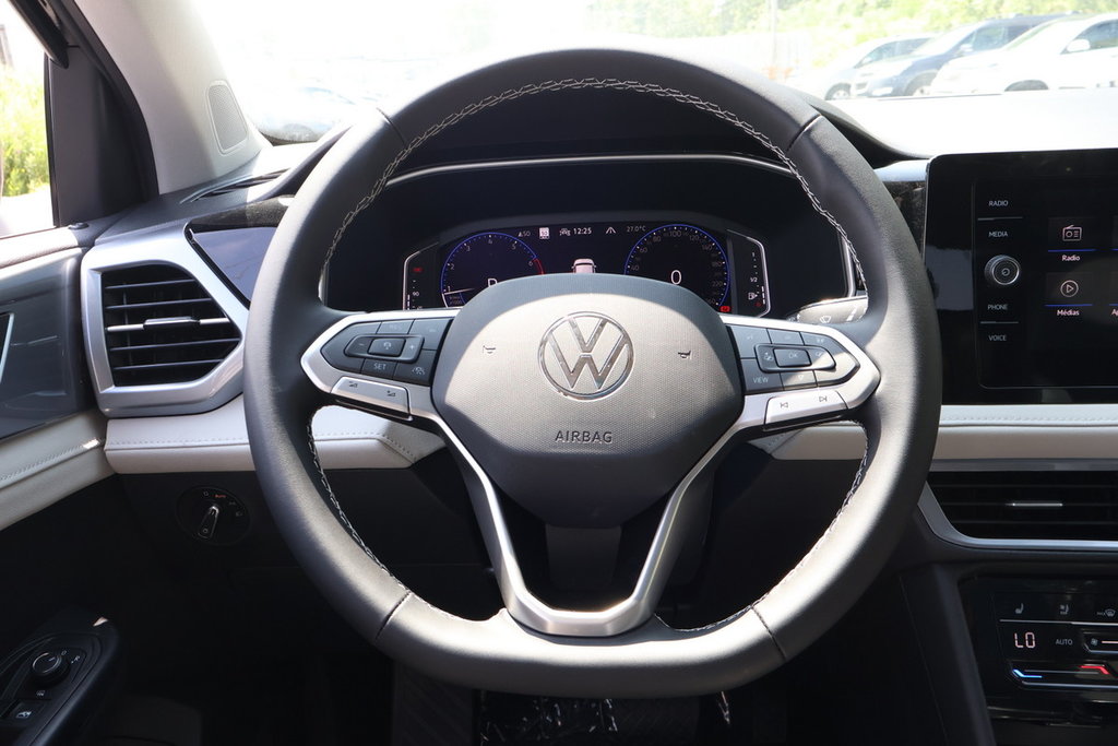 2025 Volkswagen Taos Highline 4MOTION in Mascouche, Quebec - 12 - w1024h768px