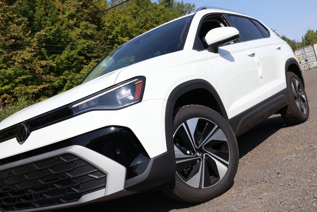 Volkswagen Taos Comfortline 4MOTION 2025 à Mascouche, Québec - 7 - w1024h768px