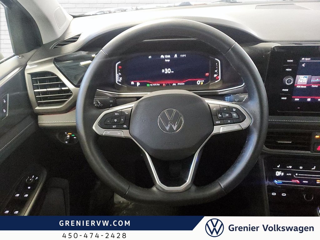 2025 Volkswagen TAOS Comfortline Black Edition, AWD, Carplay, Toit in Terrebonne, Quebec - 10 - w1024h768px