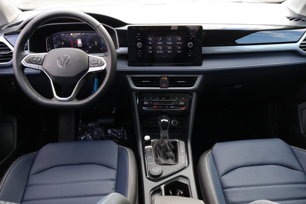 2026 Volkswagen Taos Highline 4MOTION in Mascouche, Quebec - 11 - w1024h768px