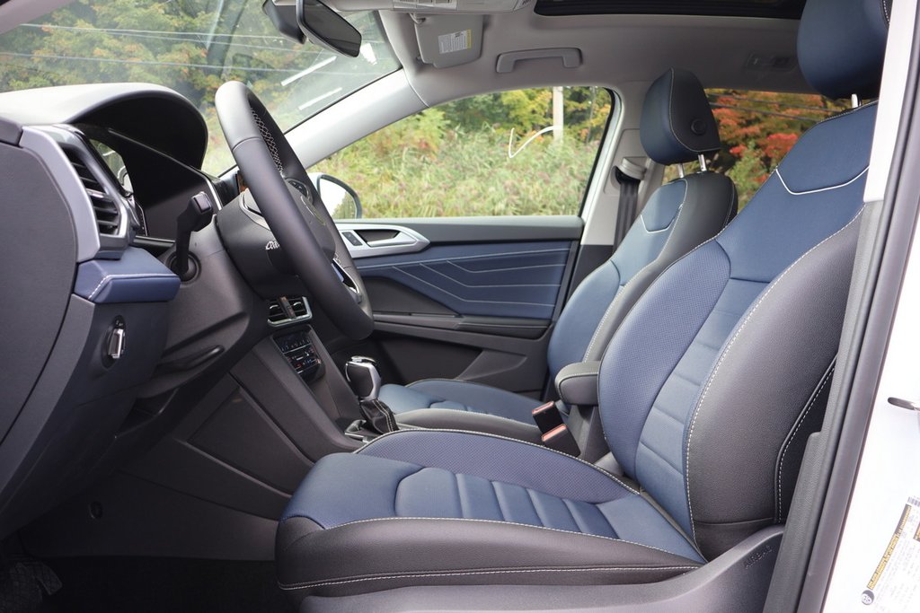 2026 Volkswagen Taos Highline 4MOTION in Mascouche, Quebec - 8 - w1024h768px