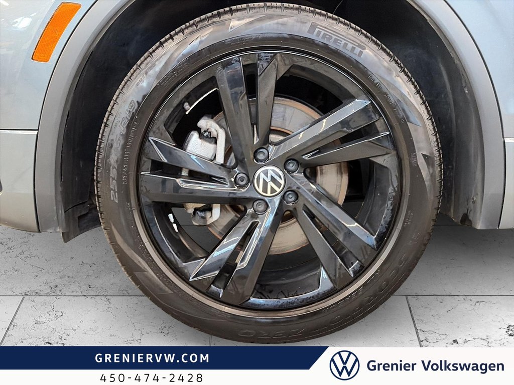 2023 Volkswagen Tiguan Comfortline Comfortline R-Line Black Edition, Toit, 4MOTION in Terrebonne, Quebec - 4 - w1024h768px