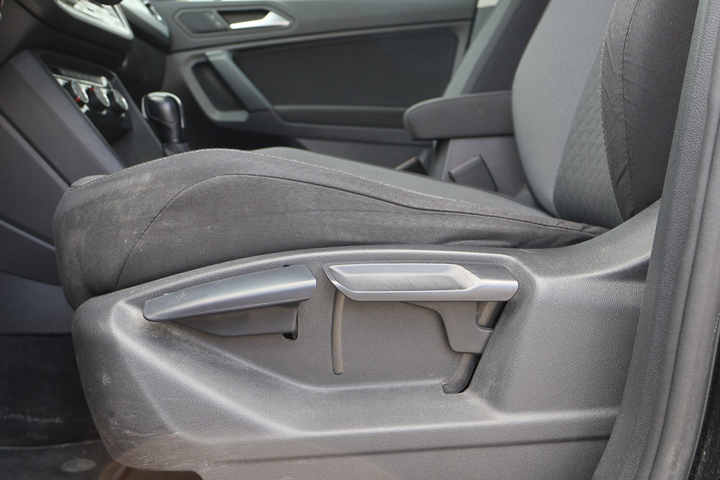 Volkswagen Tiguan Trendline,FWD,Apple car play,Commandes au volant 2019 à Mascouche, Québec - 11 - w1024h768px