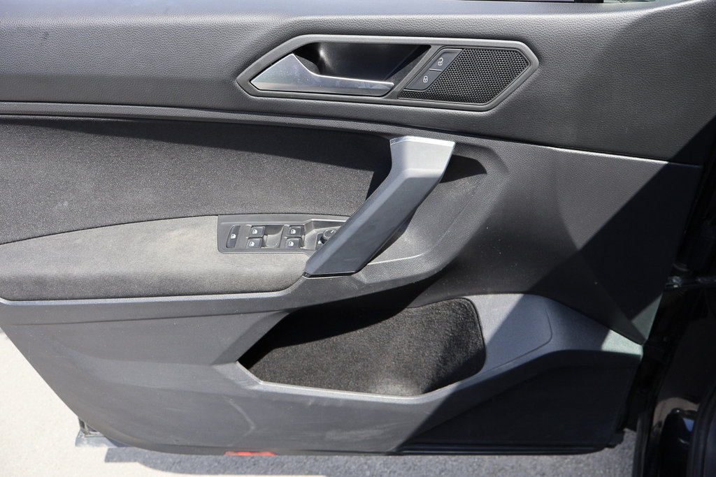 Volkswagen Tiguan Trendline,FWD,Apple car play,Commandes au volant 2019 à Mascouche, Québec - 25 - w1024h768px
