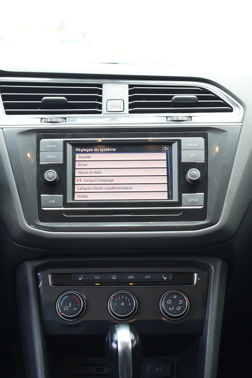 Volkswagen Tiguan Trendline,FWD,Apple car play,Commandes au volant 2019 à Mascouche, Québec - 19 - w1024h768px
