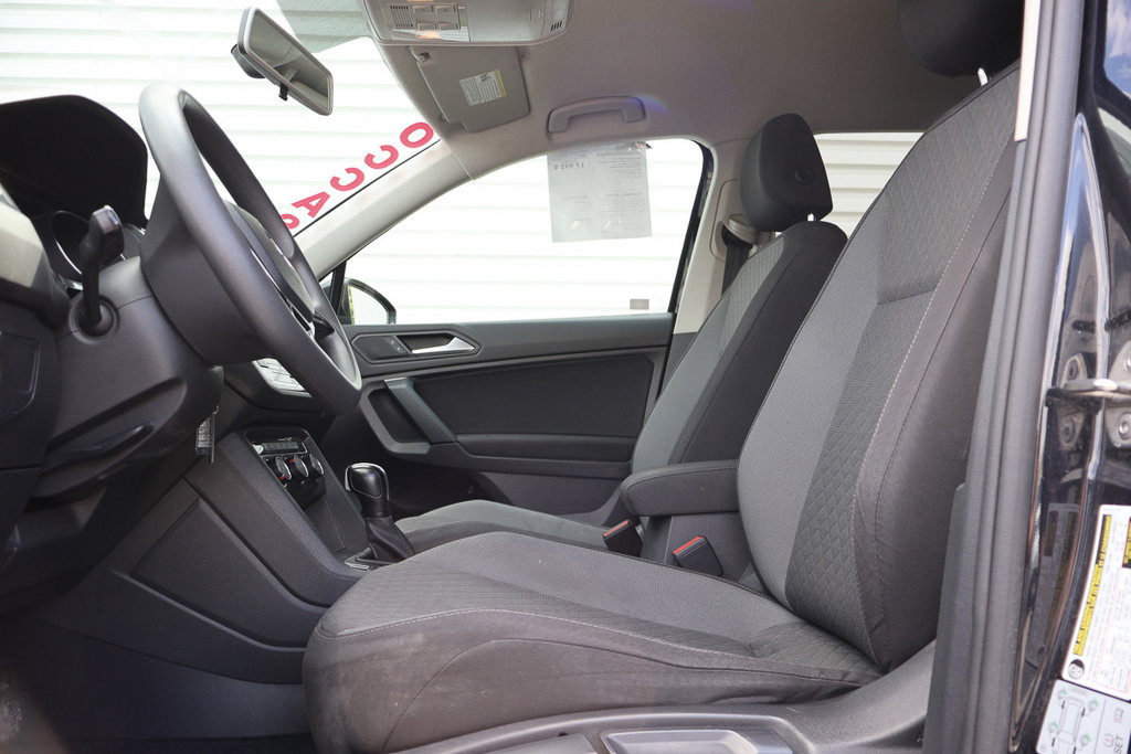 Volkswagen Tiguan Trendline,FWD,Apple car play,Commandes au volant 2019 à Mascouche, Québec - 10 - w1024h768px