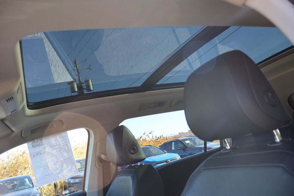 2019 Volkswagen Tiguan Highline,4Motion,jamais accidenté in Mascouche, Quebec - 11 - w1024h768px