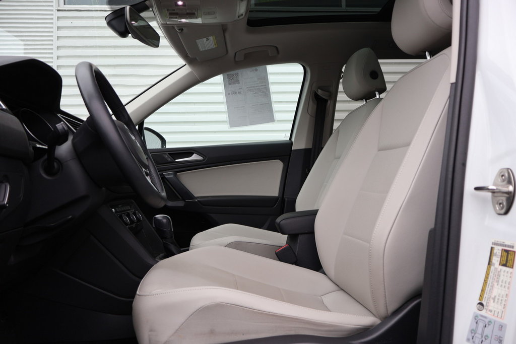 Volkswagen Tiguan 2020 Volkswagen Tiguan Comfortline,Toit Pano, Awd 2020 à Terrebonne, Québec - 10 - w1024h768px