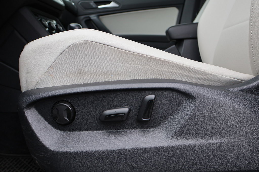 Volkswagen Tiguan 2020 Volkswagen Tiguan Comfortline,Toit Pano, Awd 2020 à Terrebonne, Québec - 13 - w1024h768px