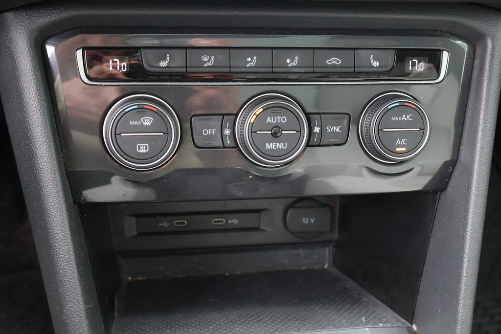 Volkswagen Tiguan 2020 Volkswagen Tiguan Comfortline,Toit Pano, Awd 2020 à Terrebonne, Québec - 23 - w1024h768px