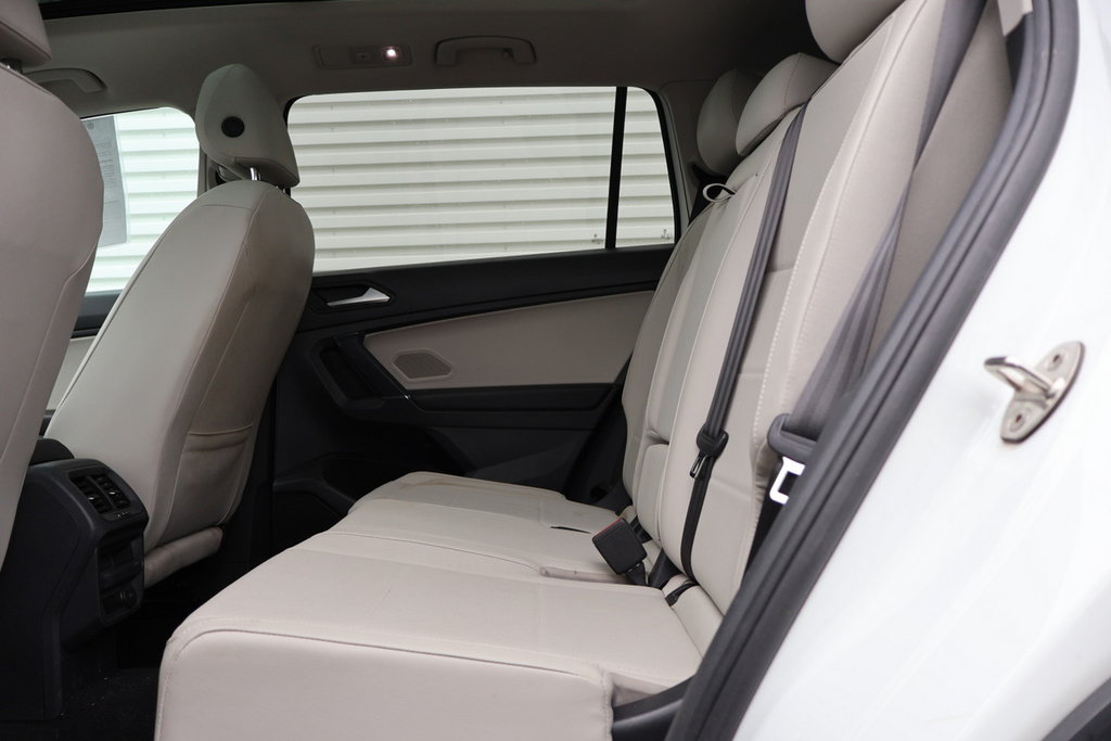 Volkswagen Tiguan 2020 Volkswagen Tiguan Comfortline,Toit Pano, Awd 2020 à Terrebonne, Québec - 27 - w1024h768px