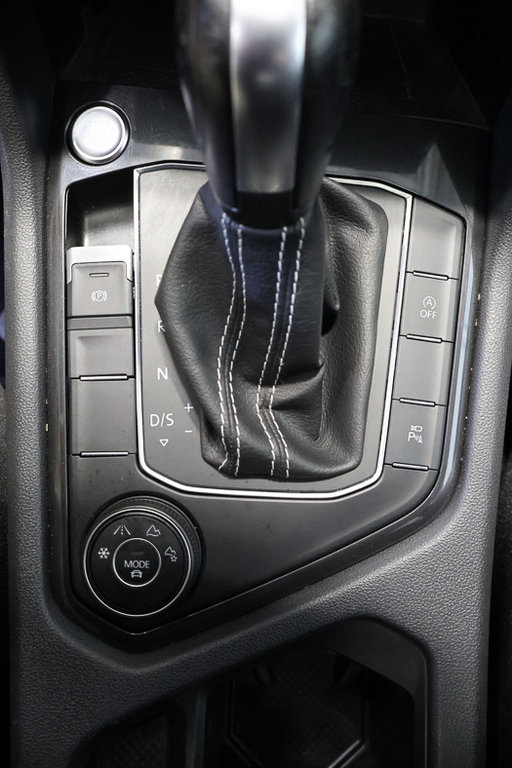 2021 Volkswagen Tiguan Highline R line, Toit Pano , Cockpit numerique in Terrebonne, Quebec - 25 - w1024h768px