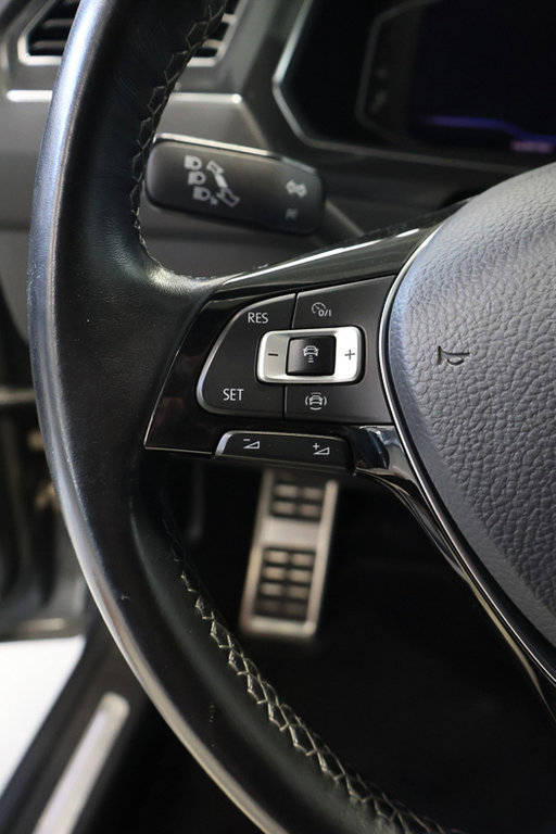 2021 Volkswagen Tiguan Highline R line, Toit Pano , Cockpit numerique in Terrebonne, Quebec - 17 - w1024h768px