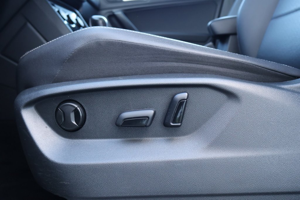 Volkswagen Tiguan Comfortline, Cuir, Toit, Carplay, 4Motion 2021 à Terrebonne, Québec - 13 - w1024h768px