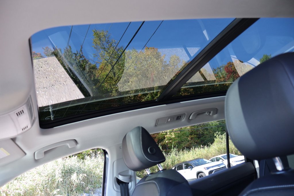 Volkswagen Tiguan Comfortline, Toit, Carplay, 4Motion 2021 à Terrebonne, Québec - 10 - w1024h768px