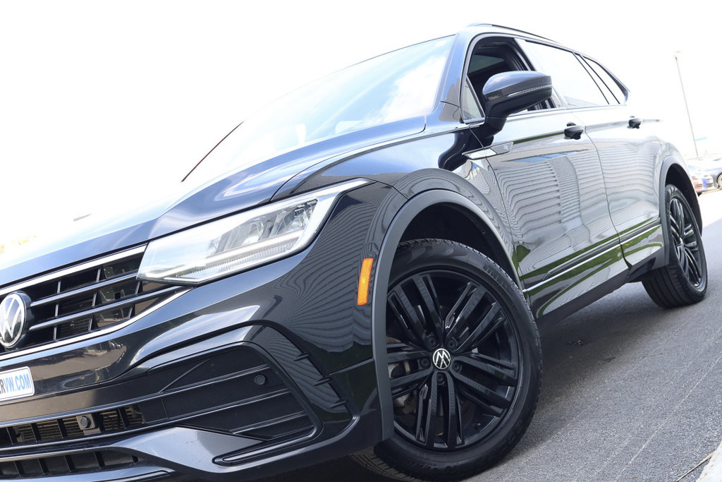 Volkswagen Tiguan Comfortline R-Line Black Edition, Toit ouvrant, 2022 à Mascouche, Québec - 9 - w1024h768px