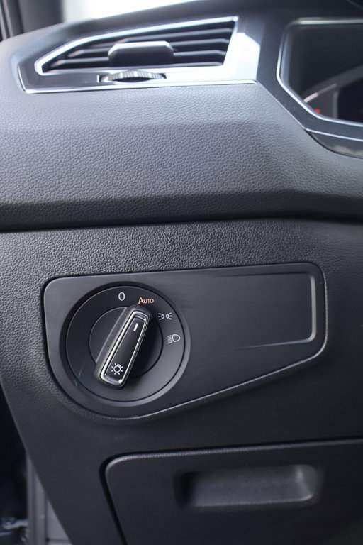 Volkswagen Tiguan Comfortline R-Line Black Edition, Toit ouvrant, 2022 à Mascouche, Québec - 25 - w1024h768px