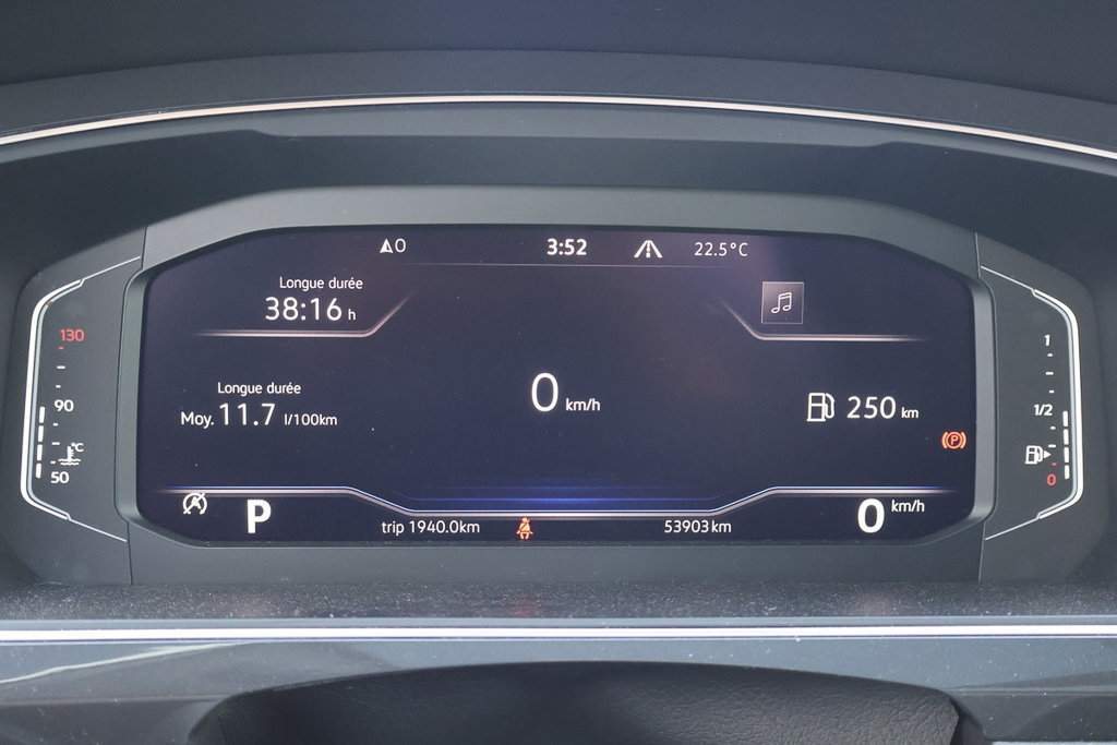 Volkswagen Tiguan Comfortline R-Line Black Edition, Toit ouvrant, 2022 à Mascouche, Québec - 19 - w1024h768px
