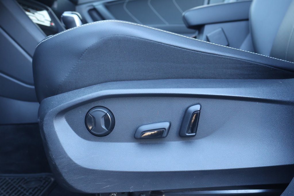 Volkswagen Tiguan Comfortline,toit pano 4motion 2022 à Terrebonne, Québec - 13 - w1024h768px