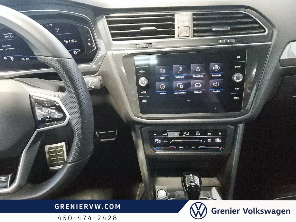 2022 Volkswagen Tiguan Comfortline, Black edition, Carplay, Toit, Cuir in Terrebonne, Quebec - 9 - w1024h768px